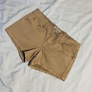 Guess tan shorts- Sz 27.
